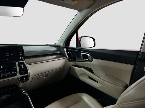 Used 2022 Kia Sorento S FWD image 24