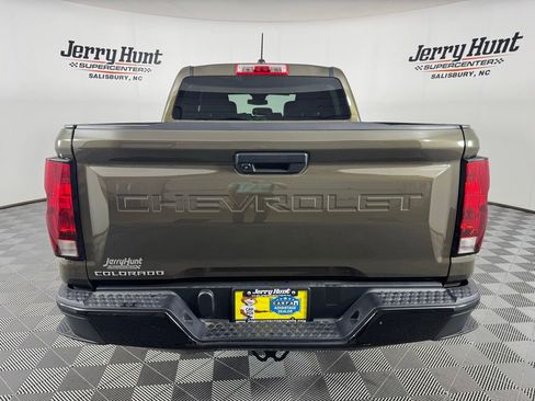 Used 2023 Chevrolet Colorado W/T RWD image 8