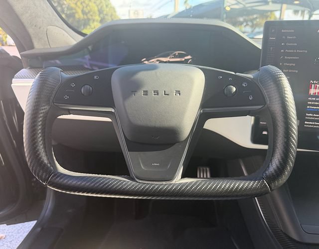 Used 2022 Tesla Model S Plaid AWD/4WD image 17