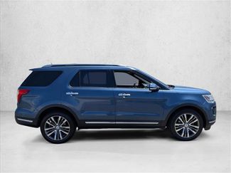 Used 2018 Ford Explorer Platinum AWD/4WD video 4