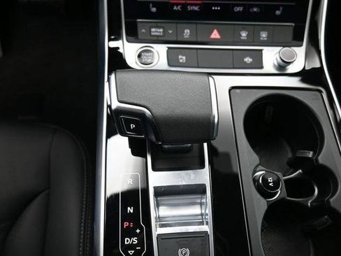 Certified 2025 Audi Q7 2.0T Premium Plus w/ Premium Plus Package AWD/4WD image 26