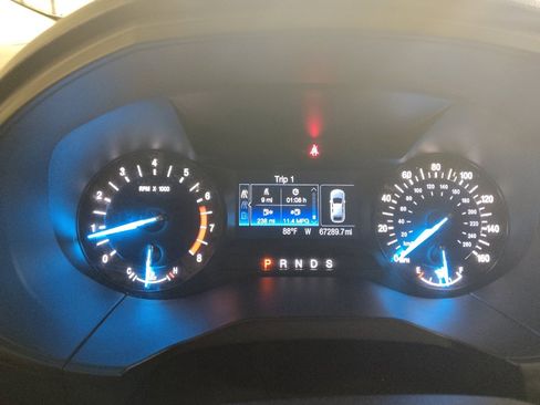 Used 2017 Ford Edge SE FWD image 23