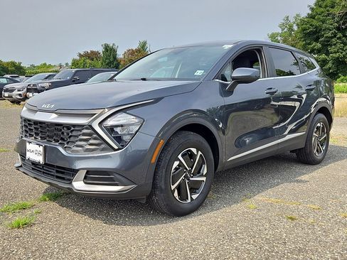 Used 2023 Kia Sportage LX AWD/4WD image 3