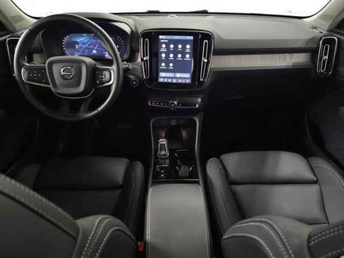Certified 2026 Volvo XC40 B5 Plus AWD/4WD image 15
