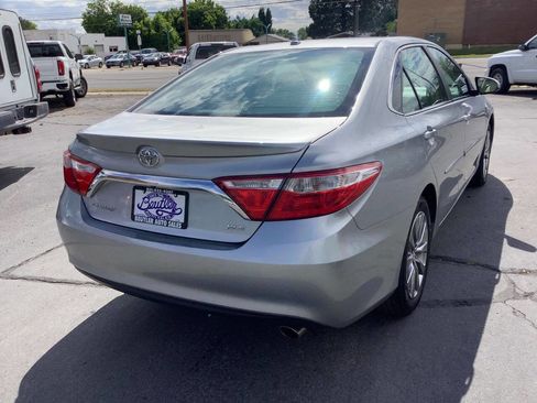 Used 2017 Toyota Camry XLE FWD image 12