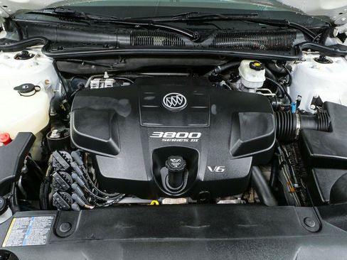 Used 2008 Buick Lucerne CXL w/ Driver Confidence Package FWD image 31