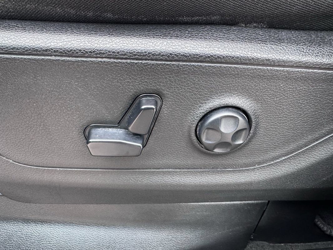 Used 2020 RAM 1500 Big Horn AWD/4WD image 13