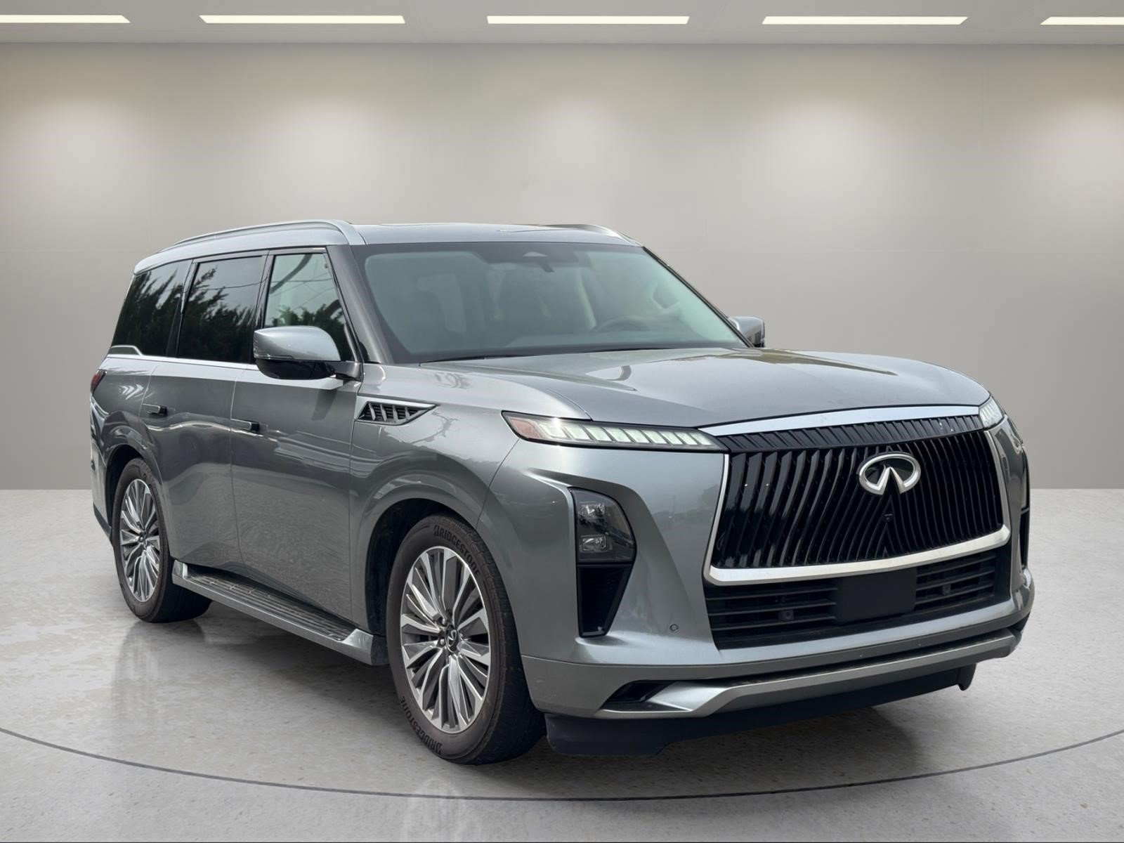 Used 2025 INFINITI QX80 Sensory AWD/4WD image 7