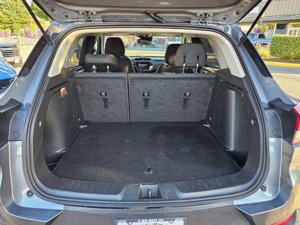 Used 2022 Chevrolet TrailBlazer LT w/ Convenience Package AWD/4WD image 10