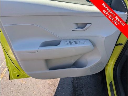 Used 2025 Hyundai Kona SEL AWD/4WD image 16