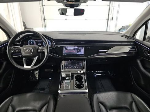 Used 2023 Audi Q7 3.0T Premium Plus AWD/4WD image 32