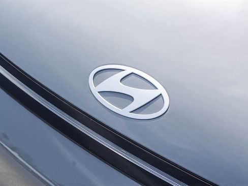 New 2026 Hyundai Kona SEL Premium image 13