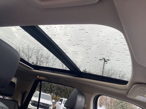 Used 2023 Ford Expedition XLT image 31