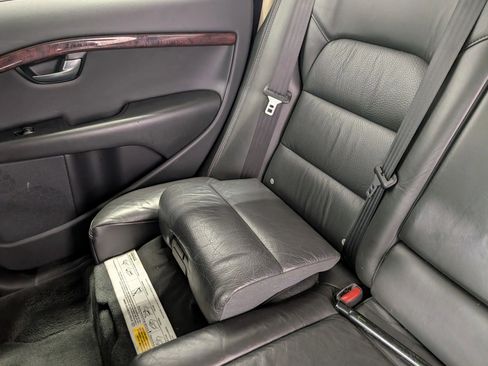 Used 2008 Volvo XC70 3.2 image 28