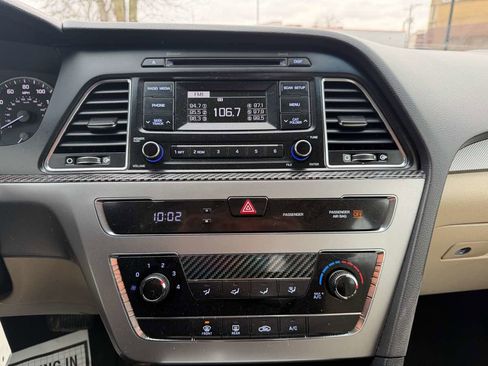 Used 2017 Hyundai Sonata SE image 28