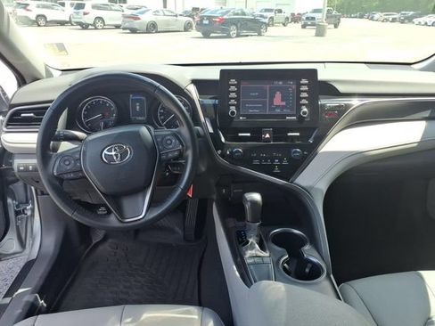 Used 2023 Toyota Camry SE FWD image 10