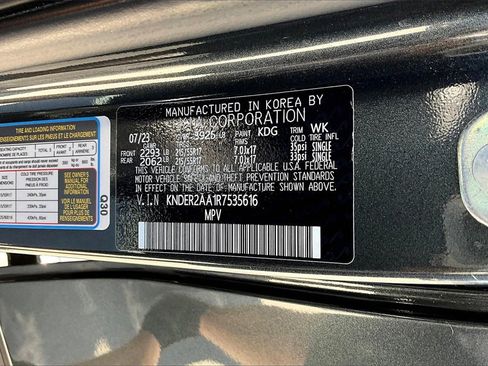 Certified 2024 Kia Seltos EX image 17