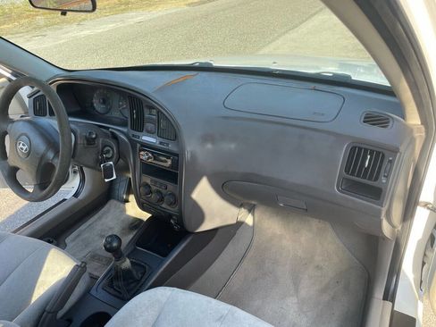 Used 2004 Hyundai Elantra GLS image 12