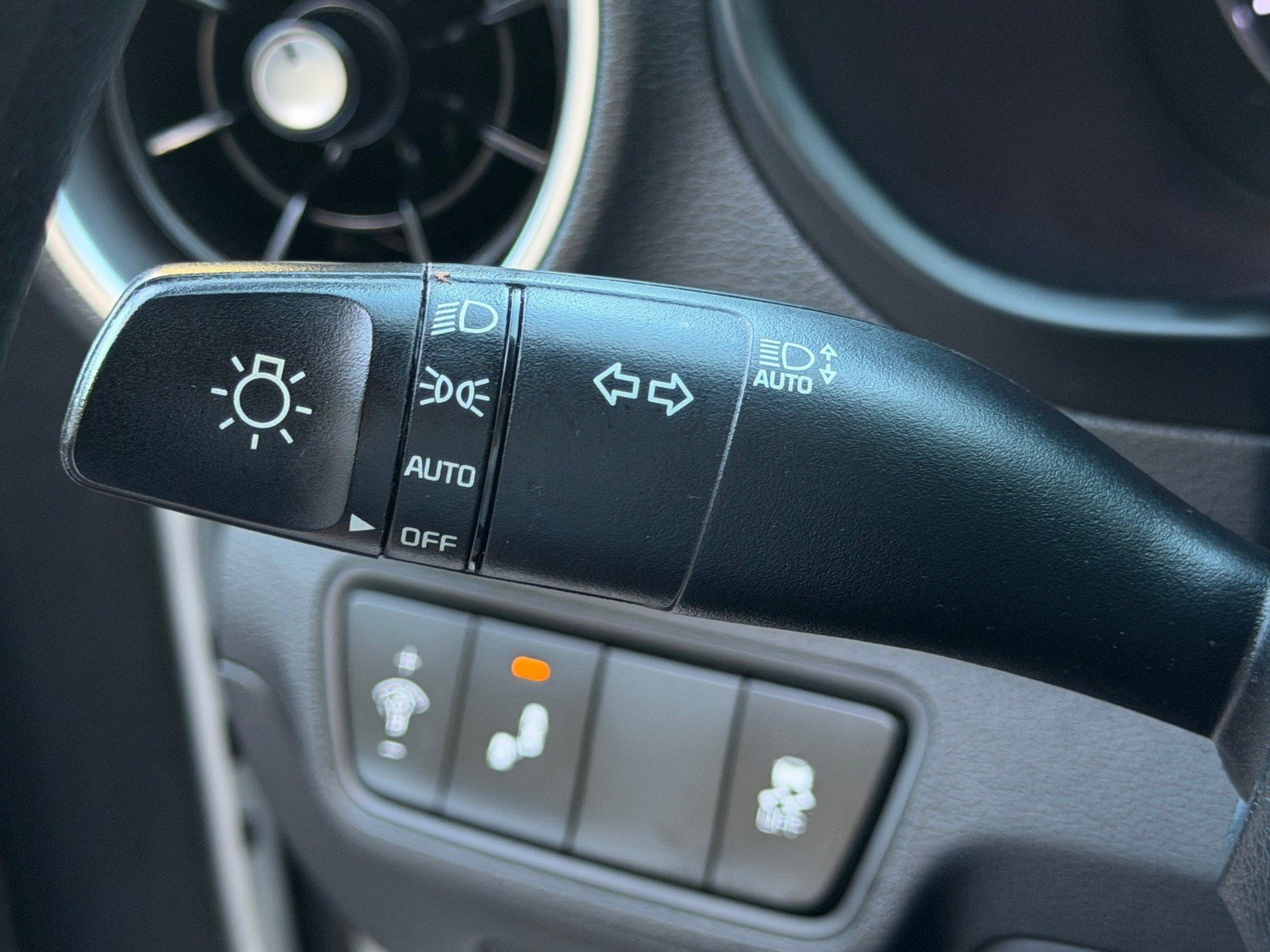 Used 2024 Kia Forte LXS w/ LXS Technology Package FWD image 29