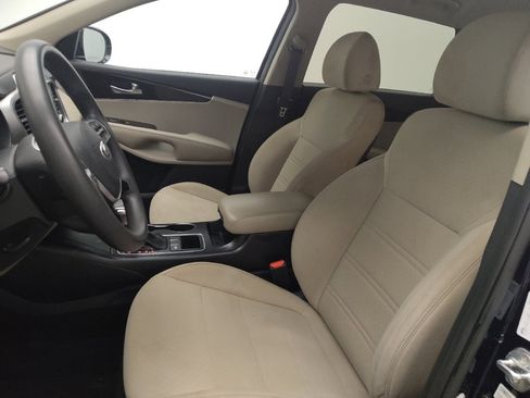 Used 2020 Kia Sorento LX FWD image 17