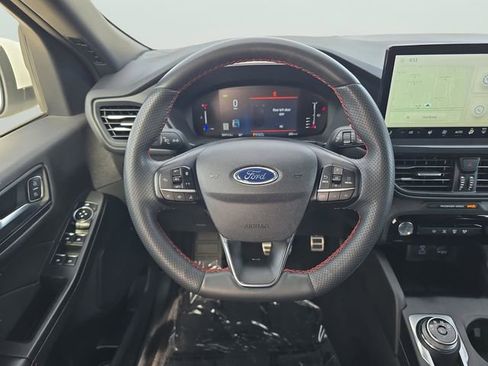 Used 2023 Ford Escape ST-Line Select w/ Tech Pack #1 AWD/4WD image 9