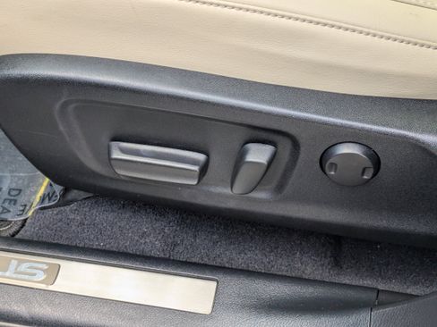 Used 2021 Lexus RX 350L FWD w/ Premium Package image 22