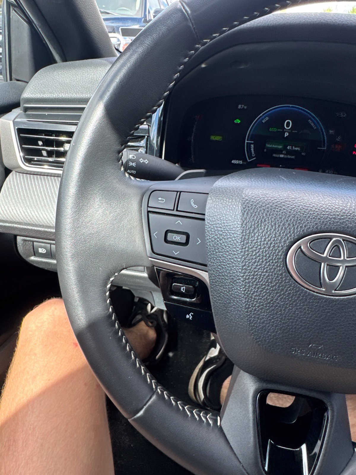 Used 2025 Toyota Camry SE FWD image 20