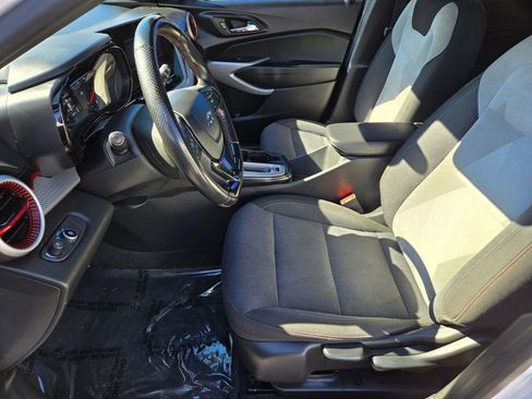 Used 2024 Chevrolet Trax RS w/ Driver Confidence Package image 10