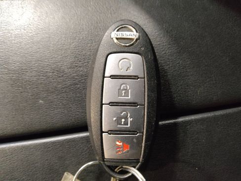 Used 2021 Nissan Rogue SV FWD image 32