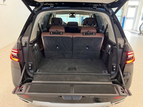 Used 2026 BMW X7 xDrive40i AWD/4WD image 9
