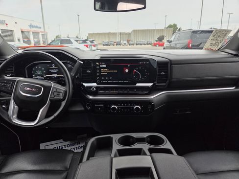 Used 2025 GMC Sierra 1500 SLT AWD/4WD image 13