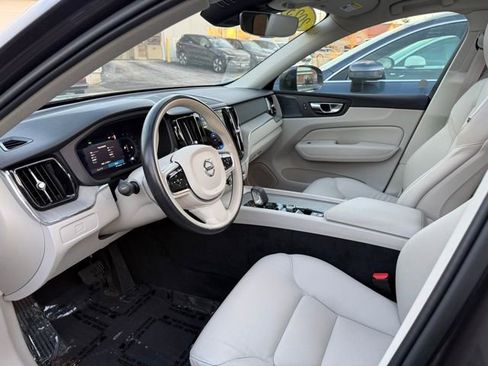 Certified 2023 Volvo XC60 B5 Plus w/ Climate Package image 17