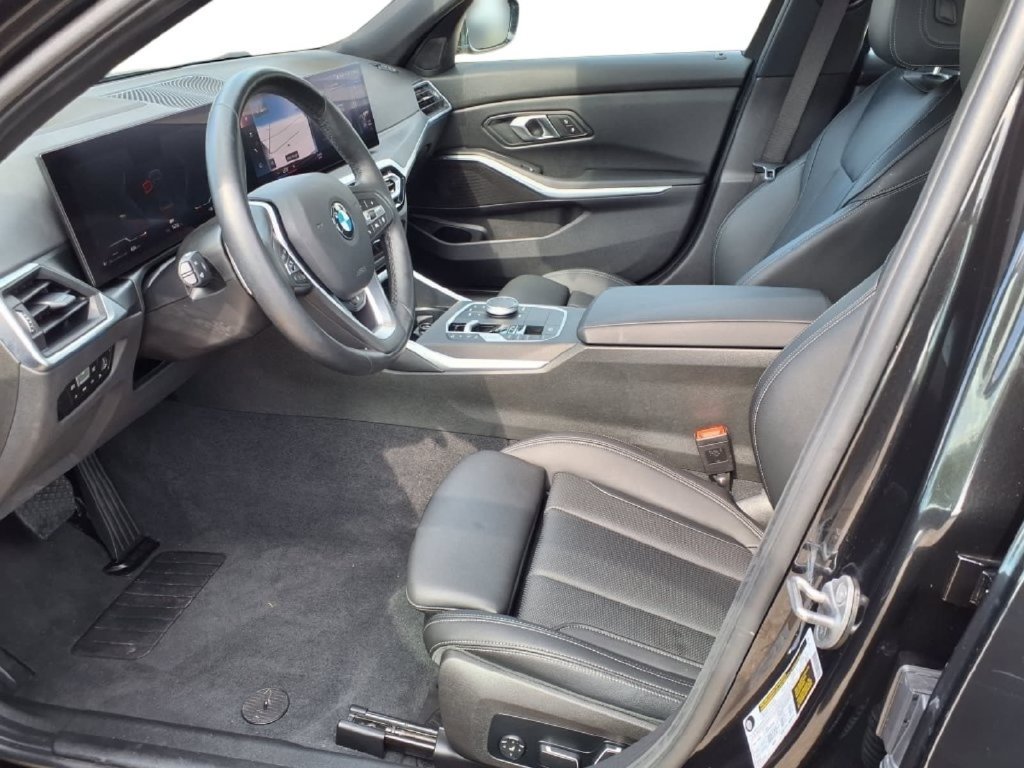Used 2024 BMW 330i Sedan RWD image 13