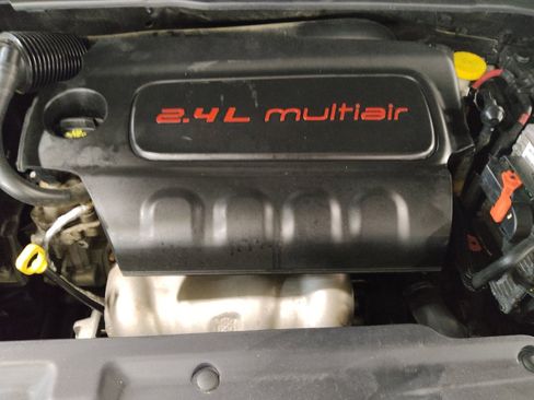 Used 2017 Jeep Compass Latitude FWD image 30