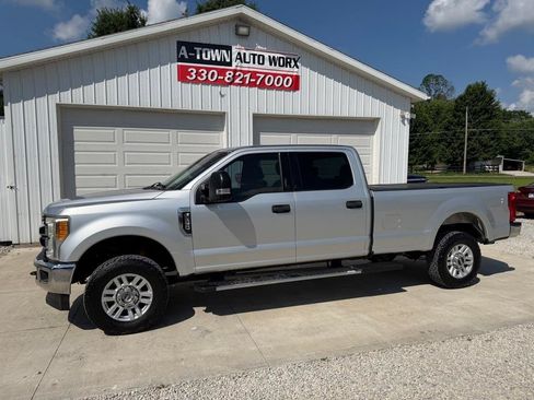 Used 2017 Ford F250 XLT w/ XLT Value Package AWD/4WD image 5