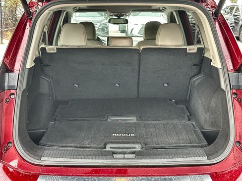 Used 2024 Nissan Rogue SL w/ SL Premium Package FWD image 16