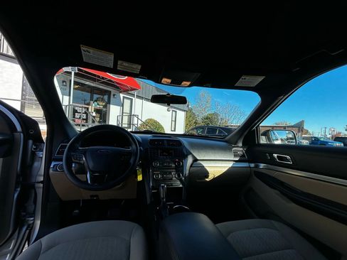 Used 2017 Ford Explorer FWD image 24