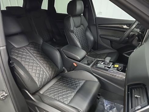 Used 2023 Audi SQ5 Premium Plus w/ Premium Plus Package image 15
