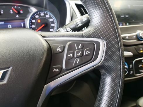Used 2023 Chevrolet Equinox LT image 23