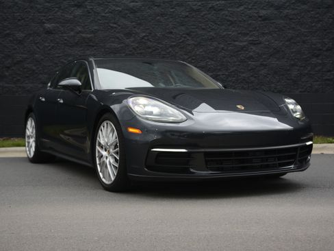 Certified 2019 Porsche Panamera 4 AWD/4WD image 9