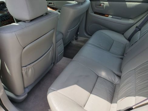 Used 2001 Lexus ES 330 FWD image 23