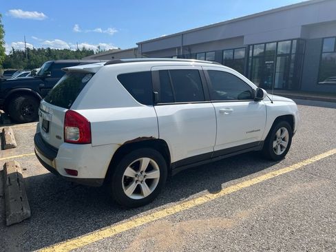 Used 2014 Jeep Compass 4WD image 8