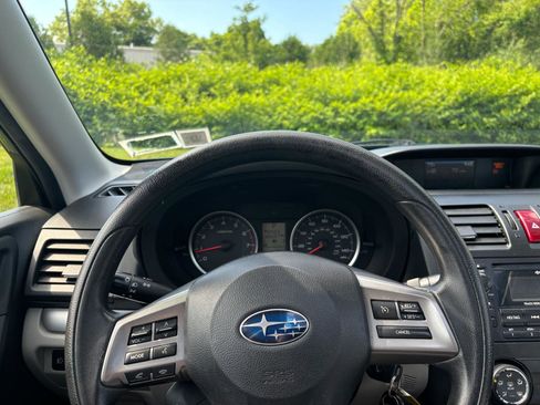 Used 2014 Subaru Forester 2.5i Premium w/ All-Weather Package AWD/4WD image 13