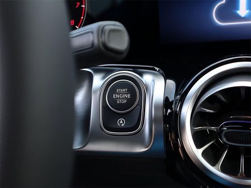 New 2026 Mercedes-Benz GLB 250 4MATIC image 45