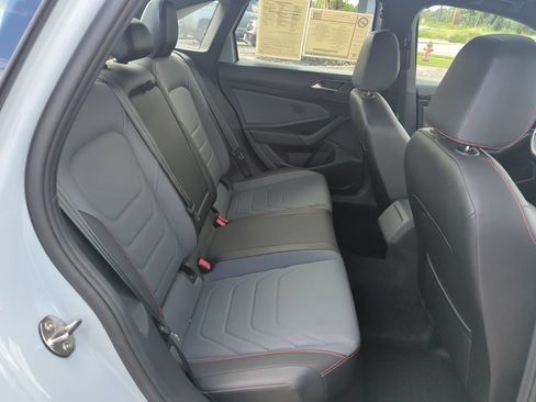 Used 2025 Volkswagen Jetta GLI Autobahn FWD image 33