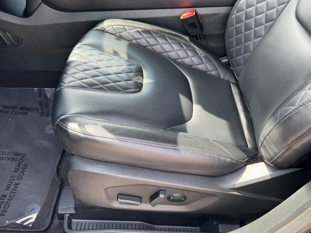 Certified 2024 Ford Edge Titanium AWD/4WD image 14