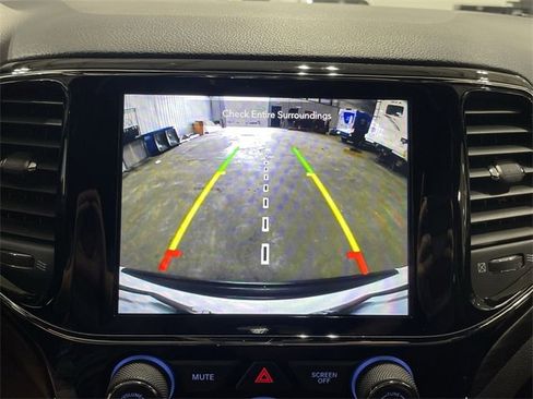 Used 2020 Jeep Grand Cherokee Altitude image 28