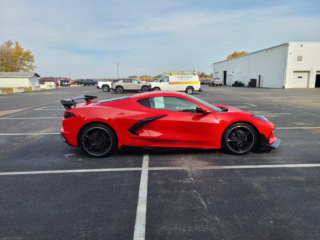 Used 2024 Chevrolet Corvette Stingray Preferred Cpe w/ 2LT RWD image 8