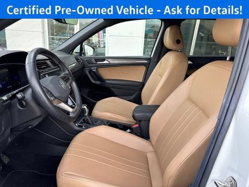 Certified 2023 Volkswagen Tiguan SE w/ Panoramic Sunroof Package AWD/4WD image 10