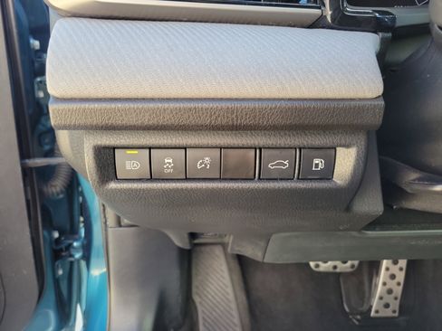 Used 2025 Toyota Camry SE FWD image 24